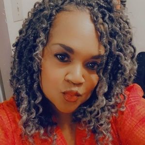 Meet your Posher, Terenia